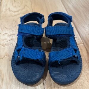 Cat and Jack sandals size 9.